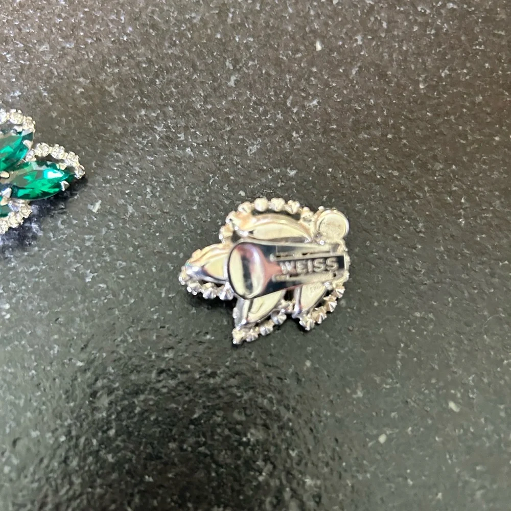 Vintage 1950s Weiss Clip on Earrings - Picture 3 of 3
